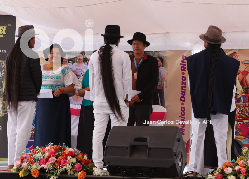 OTAVALO-PAWKAR RAYMI-PEGUCHE-CARNAVAL-MUNDIALITO INDIGENA