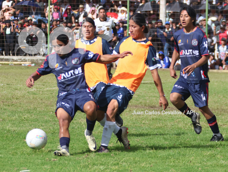 OTAVALO-PAWKAR RAYMI-PEGUCHE-CARNAVAL-MUNDIALITO INDIGENA