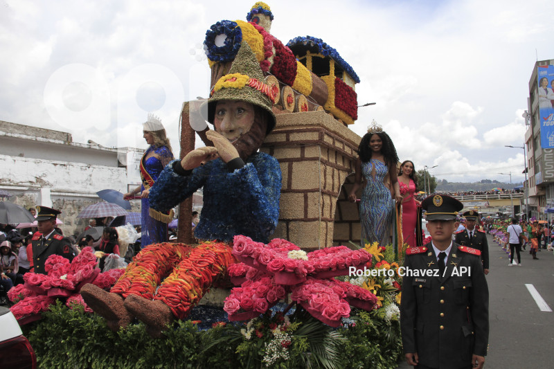 AMB-FIESTA FRUTA Y FLORES