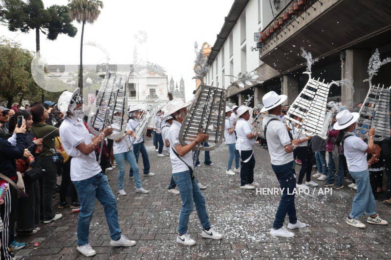 DESFILE CARNAVAL