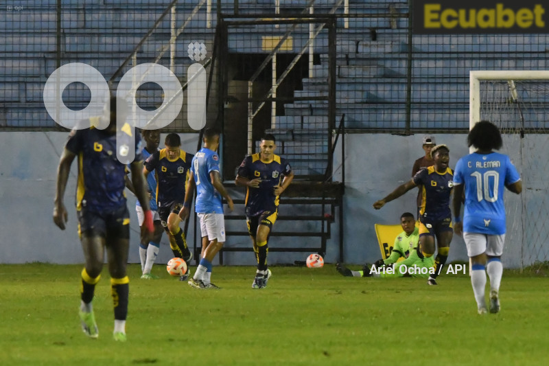 FBL-LIGAPRO-MANTA-DELFIN