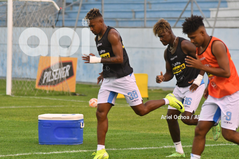 FBL-LIGAPRO-MANTA-DELFIN