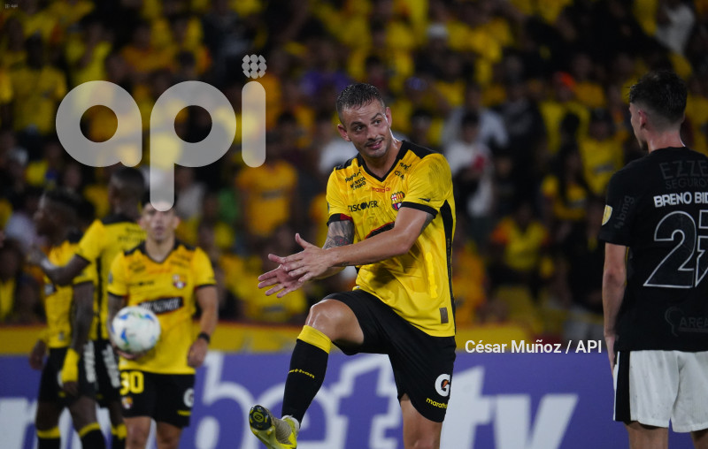 FBL-LIBERTADORES-BARCELONA-CORINTHIANS