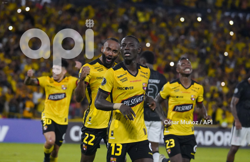 FBL-LIBERTADORES-BARCELONA-CORINTHIANS