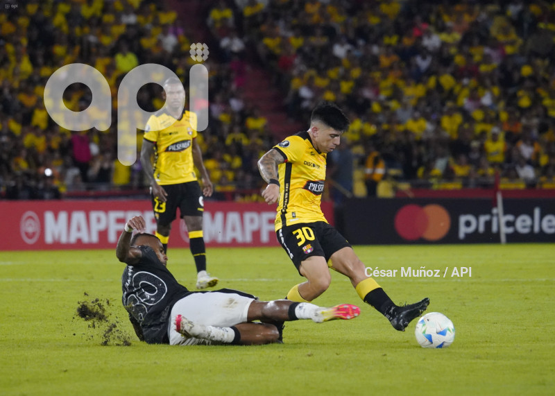 FBL-LIBERTADORES-BARCELONA-CORINTHIANS