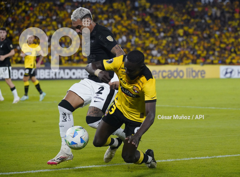 FBL-LIBERTADORES-BARCELONA-CORINTHIANS
