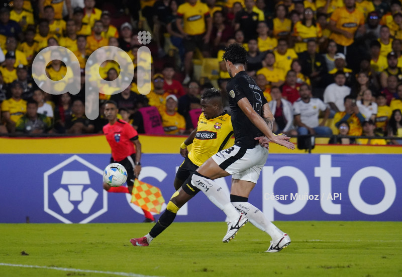 FBL-LIBERTADORES-BARCELONA-CORINTHIANS