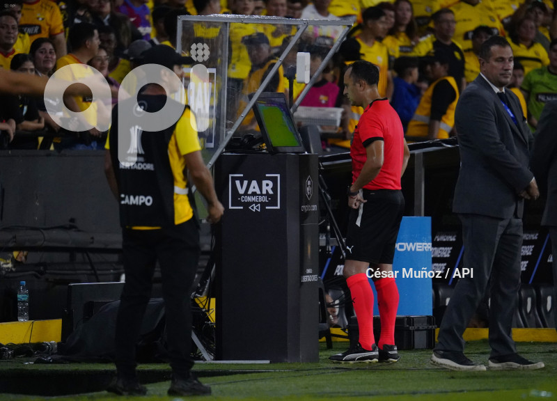 FBL-LIBERTADORES-BARCELONA-CORINTHIANS