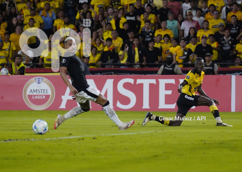 FBL-LIBERTADORES-BARCELONA-CORINTHIANS