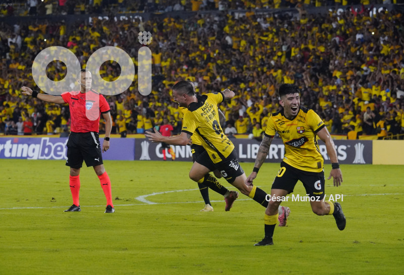 FBL-LIBERTADORES-BARCELONA-CORINTHIANS