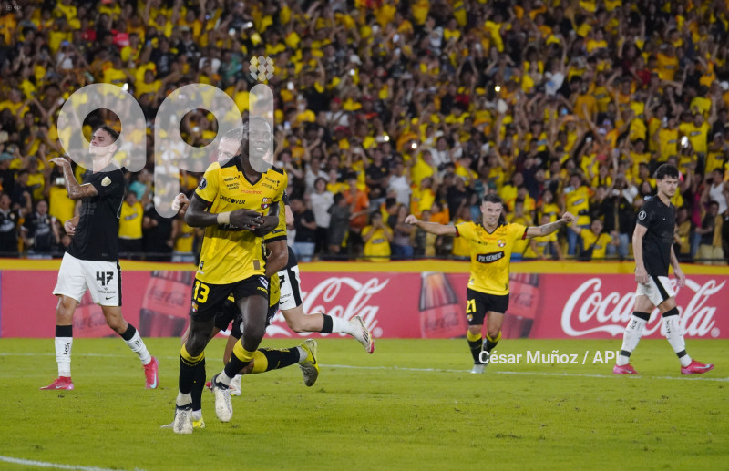 FBL-LIBERTADORES-BARCELONA-CORINTHIANS