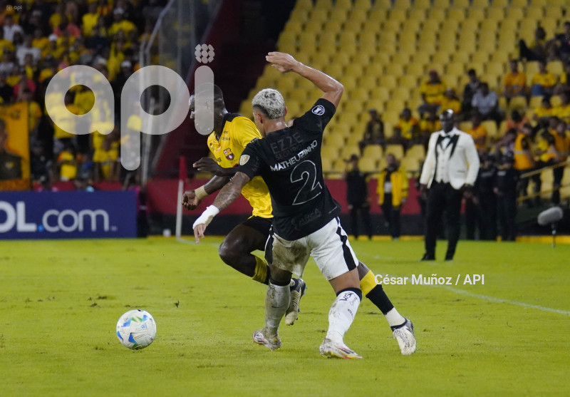 FBL-LIBERTADORES-BARCELONA-CORINTHIANS