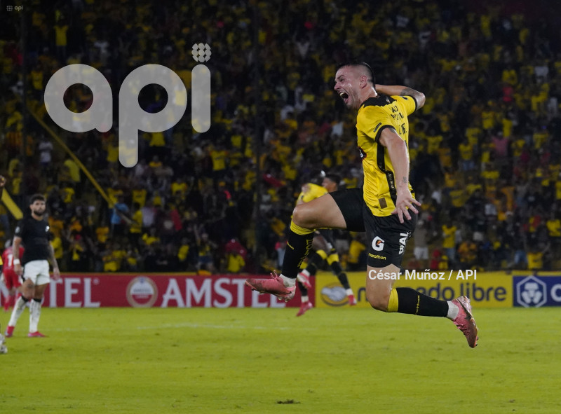 FBL-LIBERTADORES-BARCELONA-CORINTHIANS
