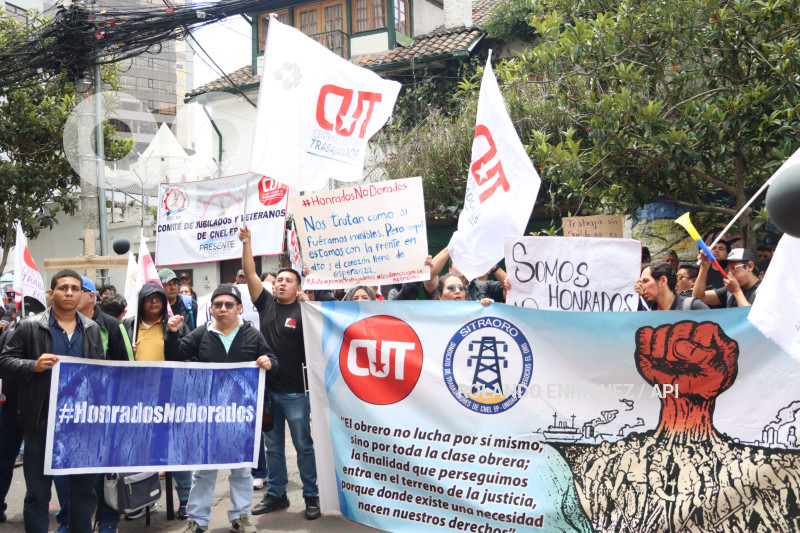 PLANTON TRABAJADORES CNEL