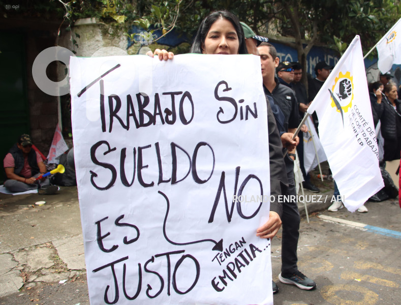 PLANTON TRABAJADORES CNEL