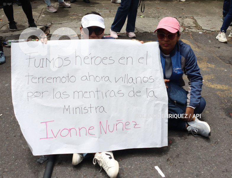 PLANTON TRABAJADORES CNEL