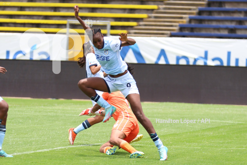 FBL-SUPERLIGA-FEMENINA-ECUABET-CATÓLICA-VINOTINTO
