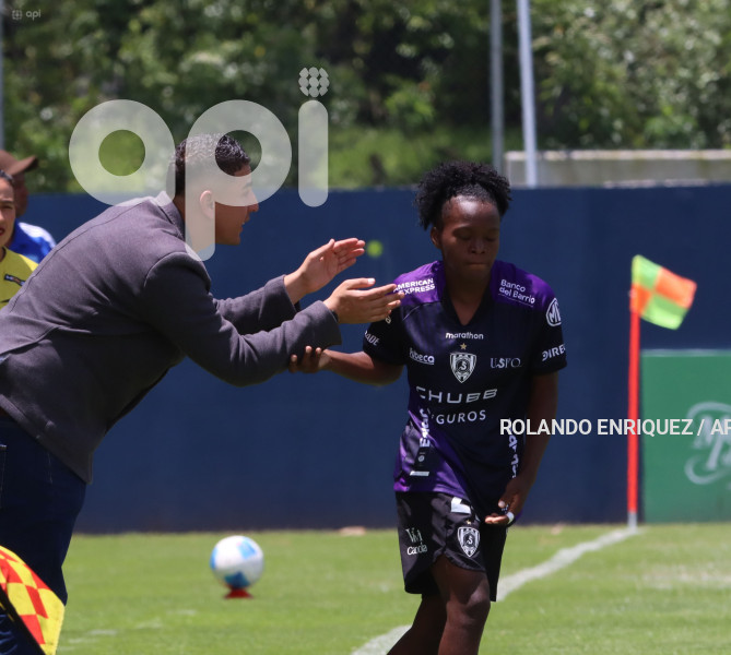 FBL SUPERLIGA FEMENINA DRAGONAS IDV VS  EMELEC