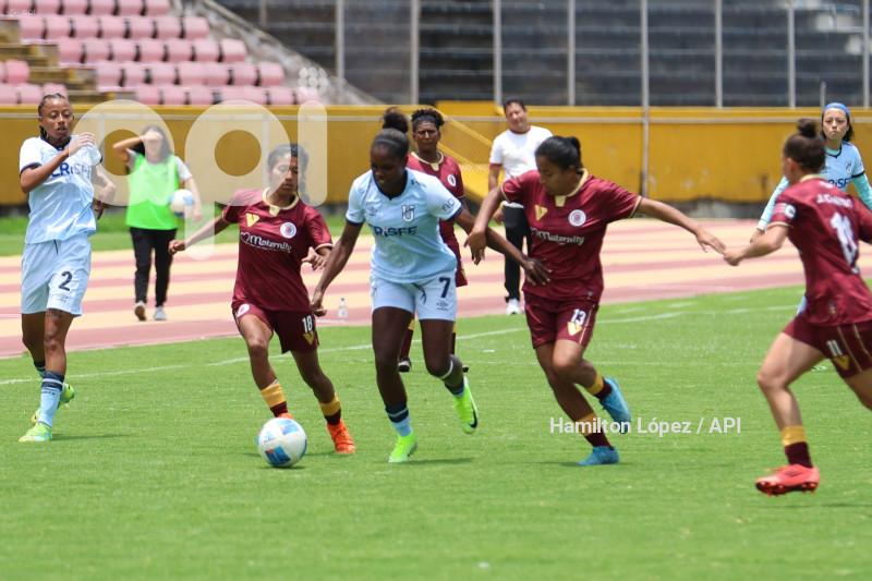 FBL-SUPERLIGA-FEMENINA-ECUABET-CATÓLICA-VINOTINTO