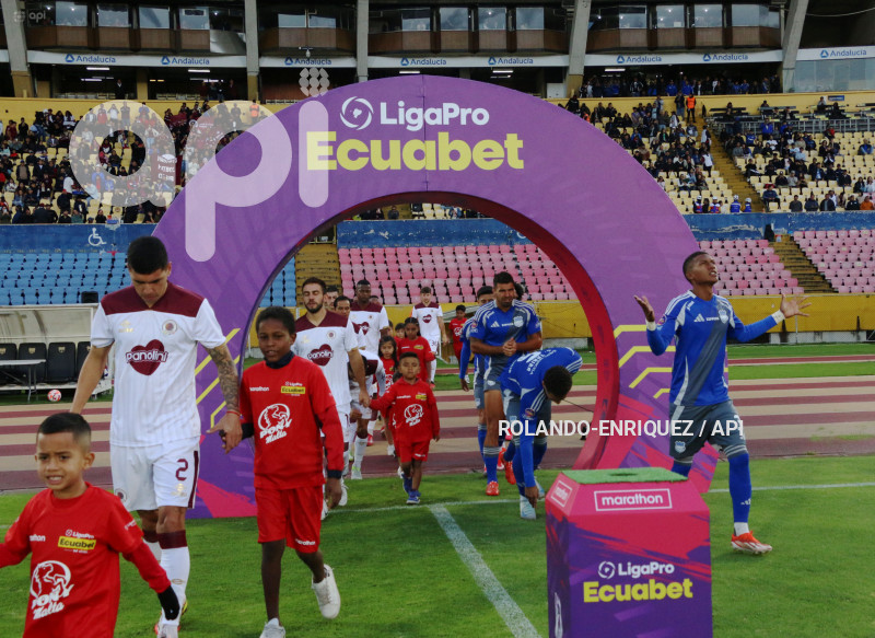 FBL LIGAPRO ECUABET VINO TINTO VS EMELEC
