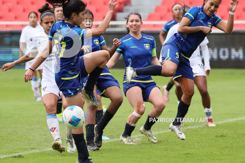 FBL SUPERLIGA FEMENINA LDU QUITO VS ESPUCE
