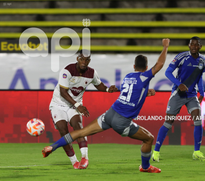 FBL LIGAPRO ECUABET VINO TINTO VS EMELEC