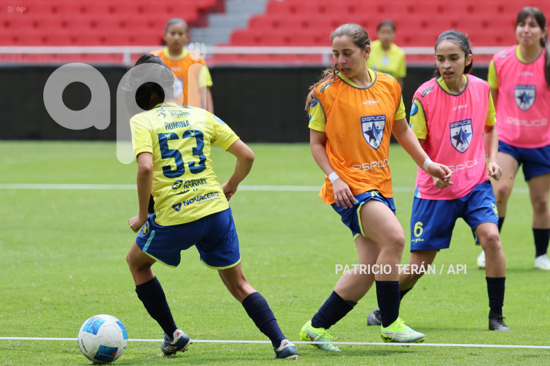 FBL SUPERLIGA FEMENINA LDU QUITO VS ESPUCE