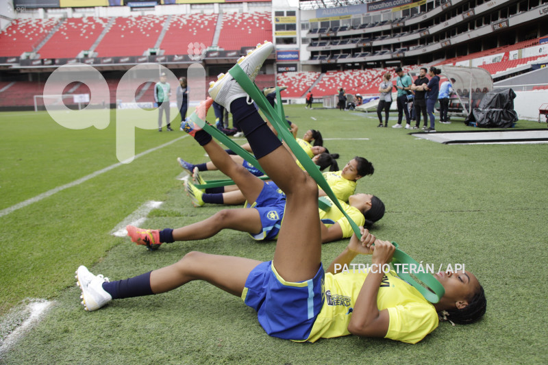 FBL SUPERLIGA FEMENINA LDU QUITO VS ESPUCE