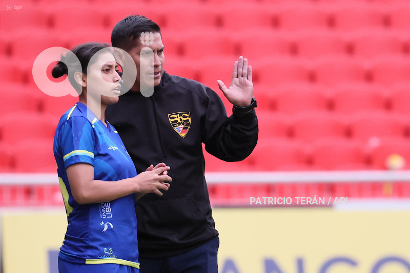 FBL SUPERLIGA FEMENINA LDU QUITO VS ESPUCE