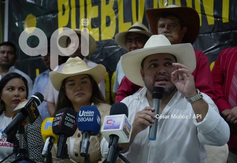 GYE-APOYO A LUISA GONZALEZ