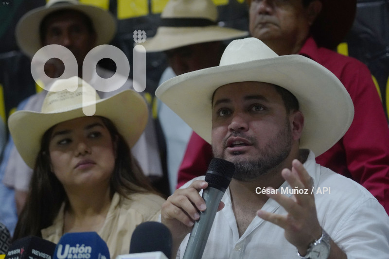 GYE-APOYO A LUISA GONZALEZ