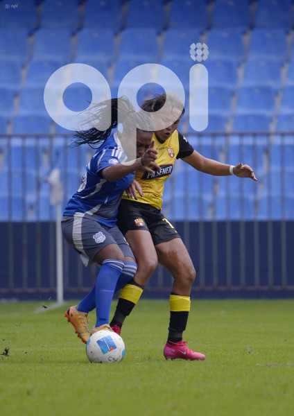 FBL-SUPERLIGA-EMELEC-BARCELONA