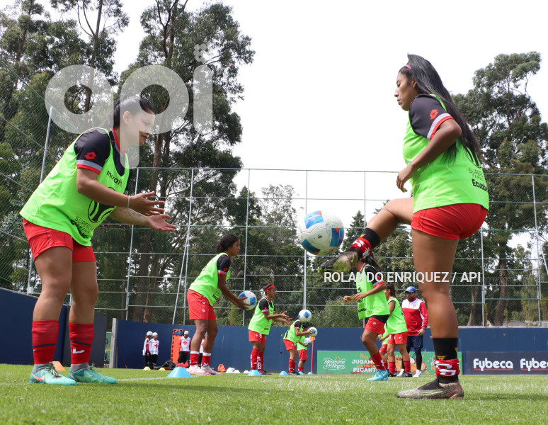 FBL SUPERLIGA FEMENINA DRAGONAS IDV VS NACIONAL