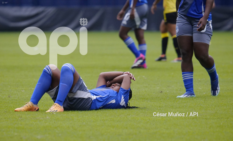 FBL-SUPERLIGA-EMELEC-BARCELONA