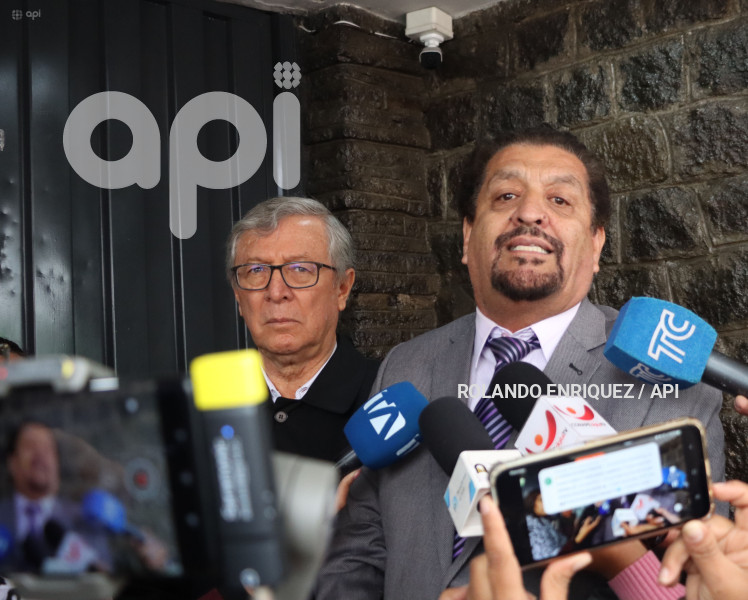 USO CELULAR EN ELECCIONES