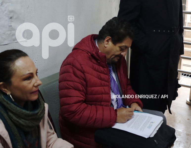 USO CELULAR EN ELECCIONES