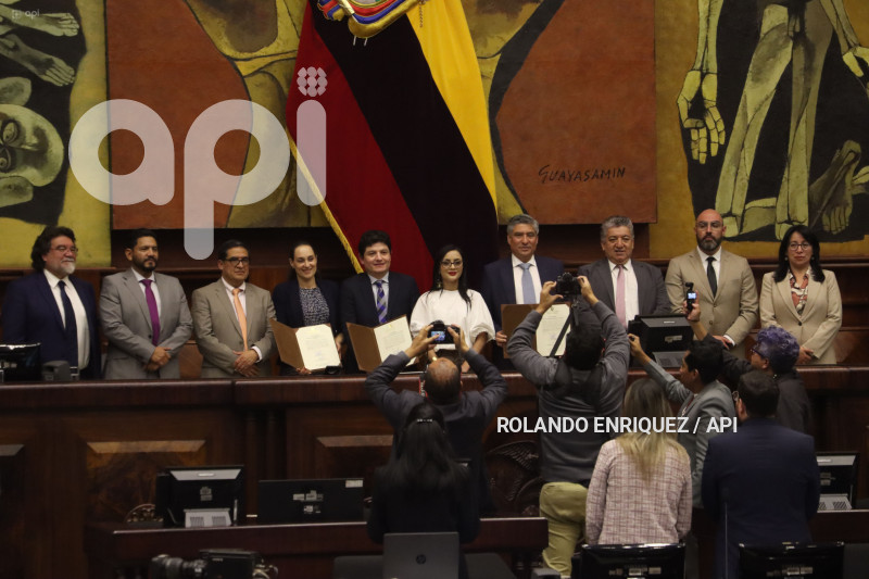POSESION JUECES CORTE CONSTITUCIONAL