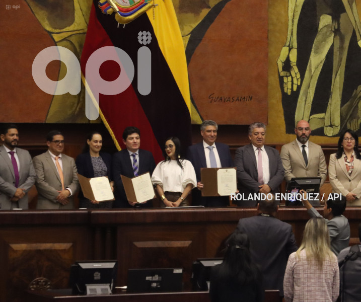 POSESION JUECES CORTE CONSTITUCIONAL