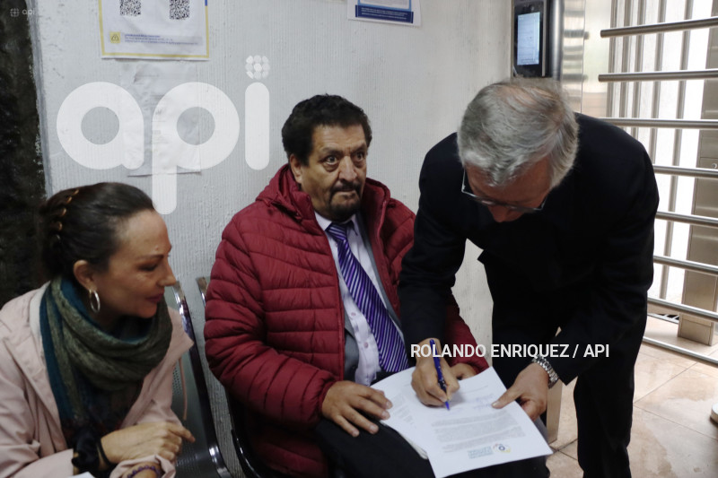 USO CELULAR EN ELECCIONES