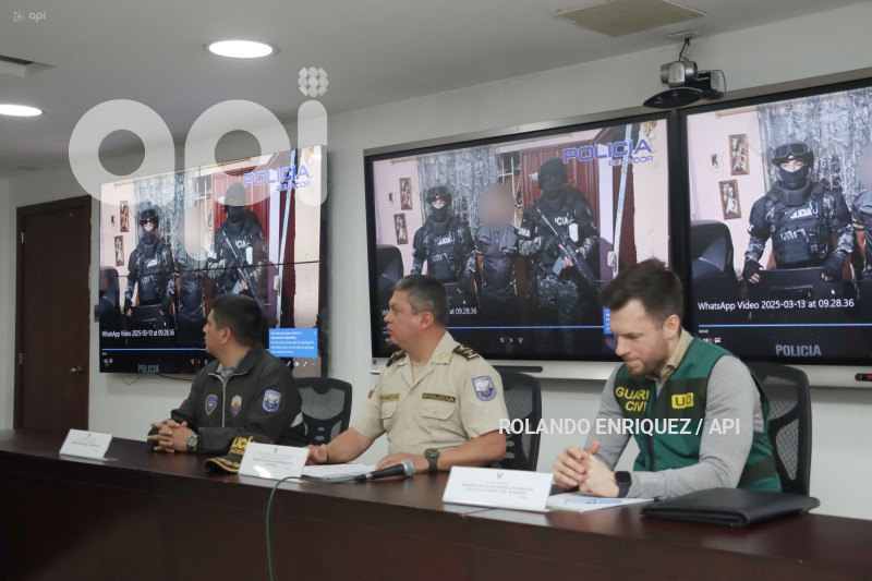 POLICIA OPERATIVOS GRAN FENIX  13 Y 14