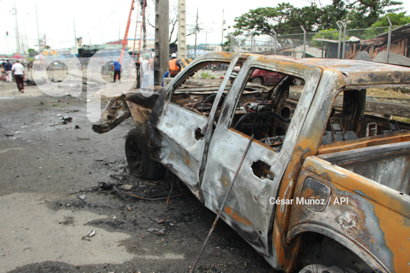 GYE-EXPLOSION CARROS PENI