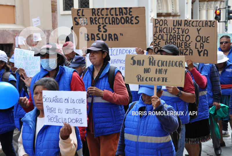 MARCHA-DIA MUNDIAL DEL RECICLADOR