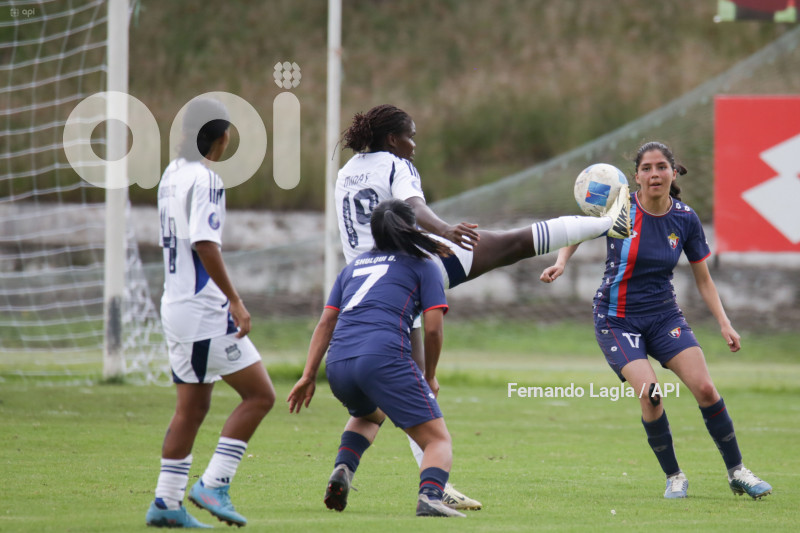 FBL SUPERLIGA FEMENINA NACIONAL VS EMELEC