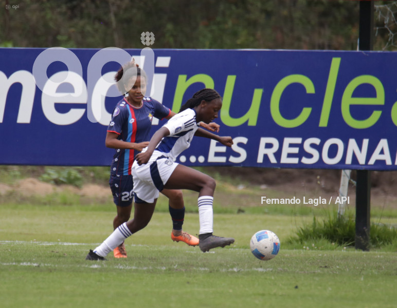 FBL SUPERLIGA FEMENINA NACIONAL VS EMELEC