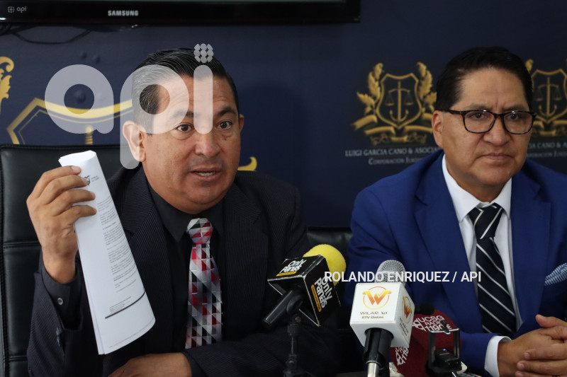 DENUNCIA EN CONTRA DE LEONIDAS IZA