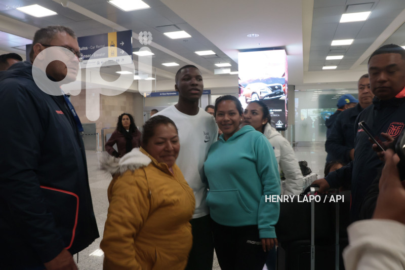 LLEGADA MOISES CAICEDO