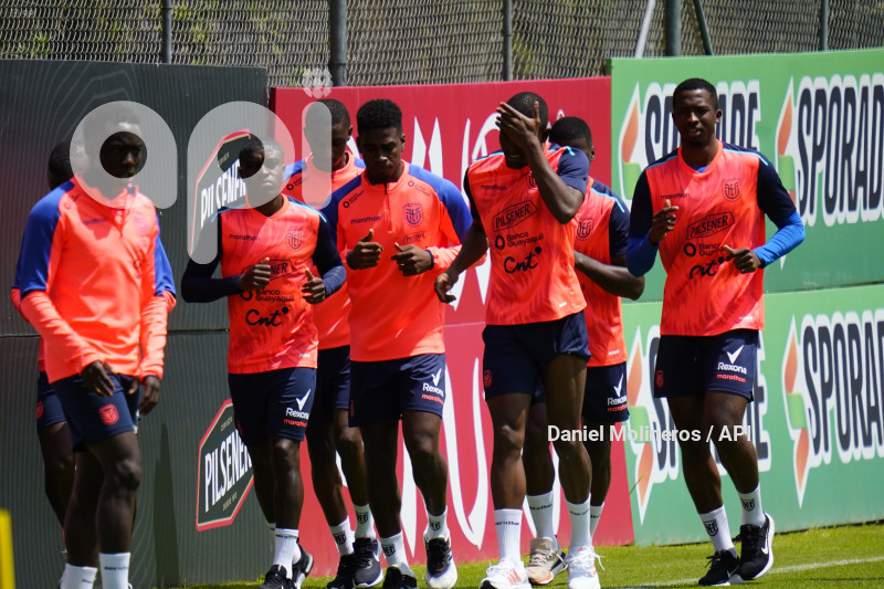 ENTRENAMIENTO SELECCION