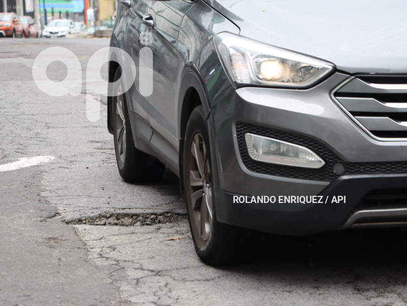 LLUVIA Y BACHES QUITO