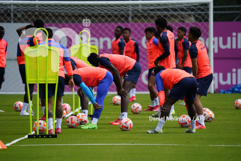 ENTRENAMIENTO SELECCION