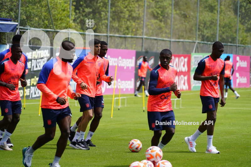 ENTRENAMIENTO SELECCION
